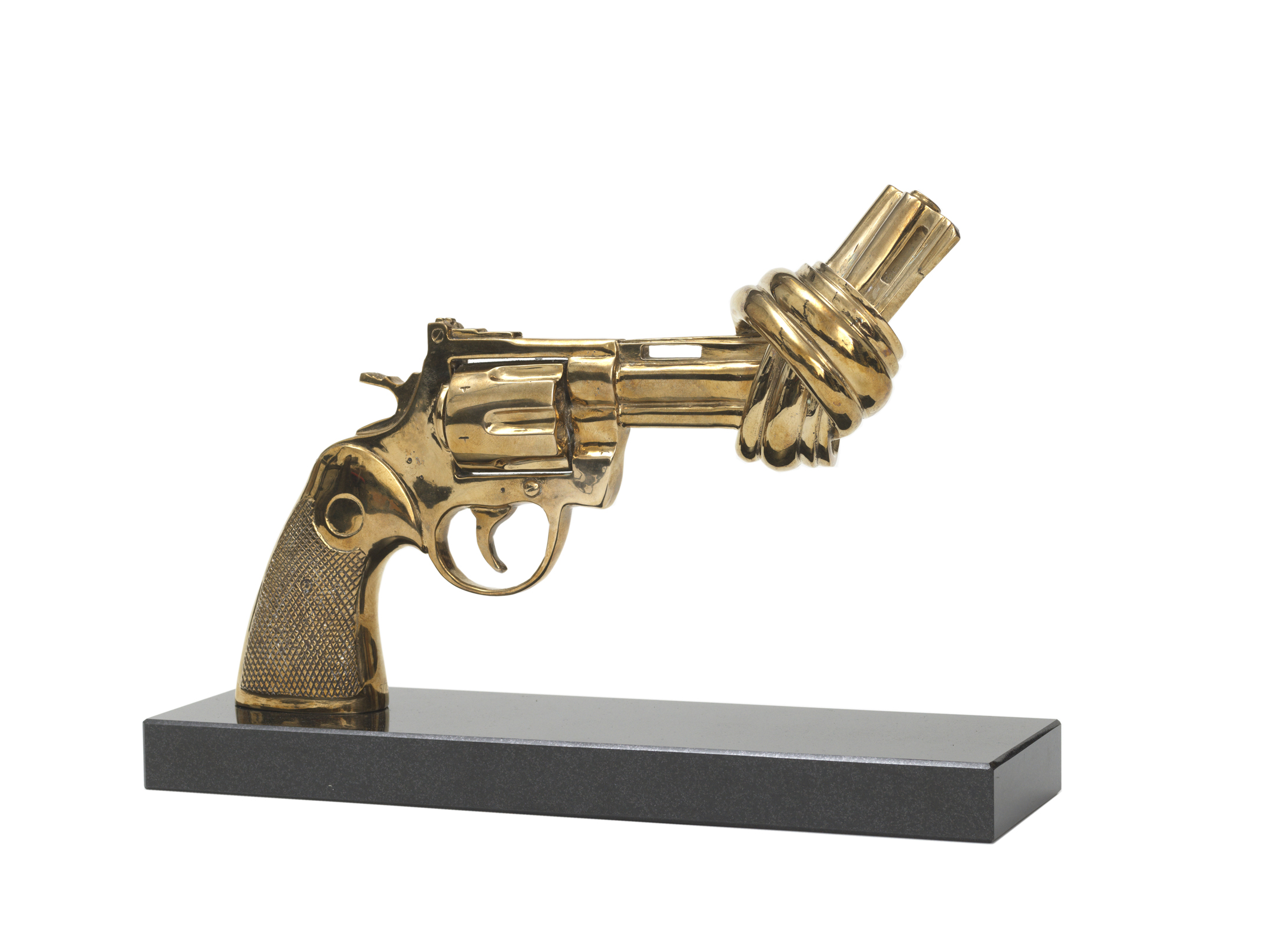 knotted-gun-sculpture-bronze